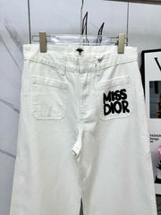 Front double pocket printed letter jeans