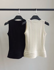 Three-dimensional pattern knitted vest