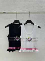 Round neck fishnet knitted vest