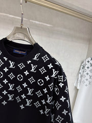 Short-sleeved crew neck T-shirt