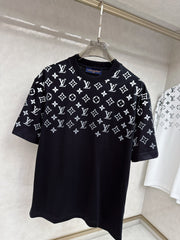 Short-sleeved crew neck T-shirt