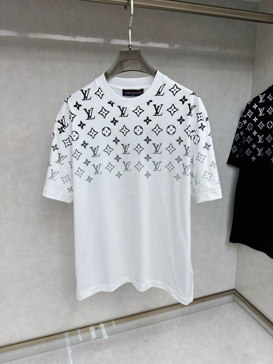 Short-sleeved crew neck T-shirt