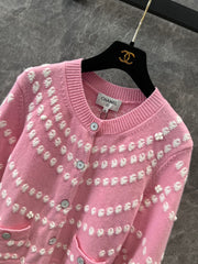 Round neck 9/3 sleeve knitted cardigan