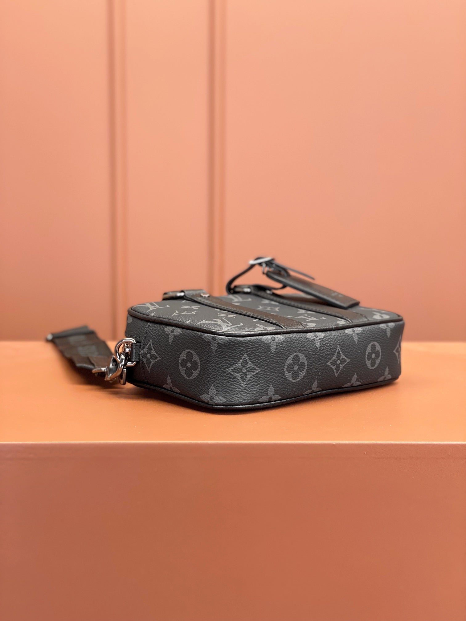 Nano Porte Documents Voyage Monogram Eclipse