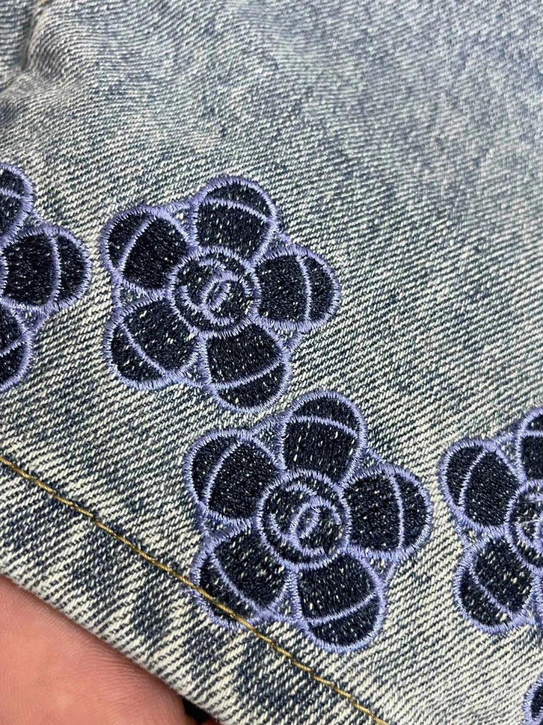 camellia embroidered shorts