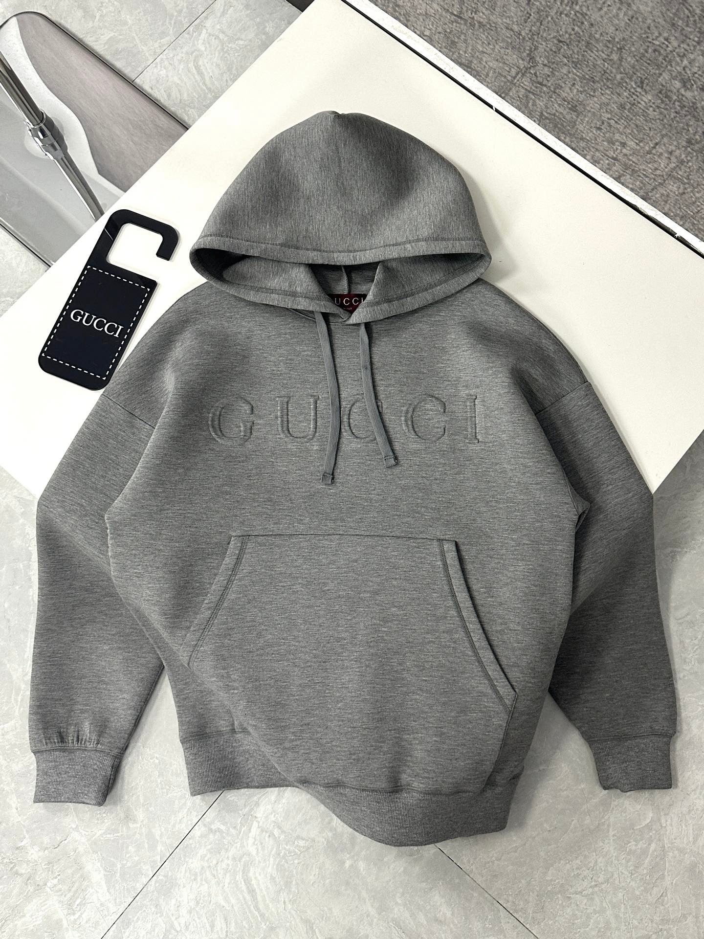 Retro fashionable hooded sweatshirt