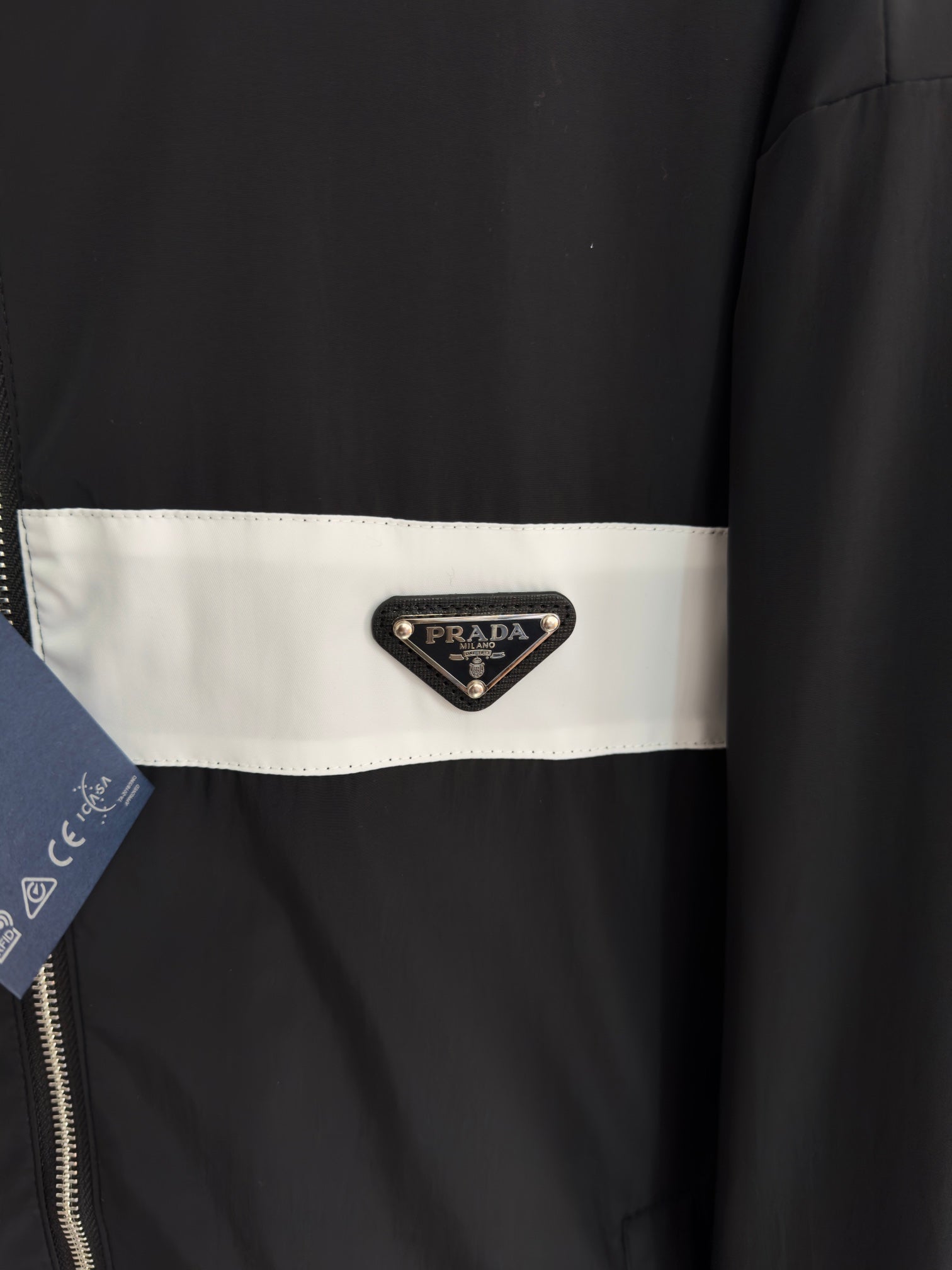 logo metal triangle logo jacket