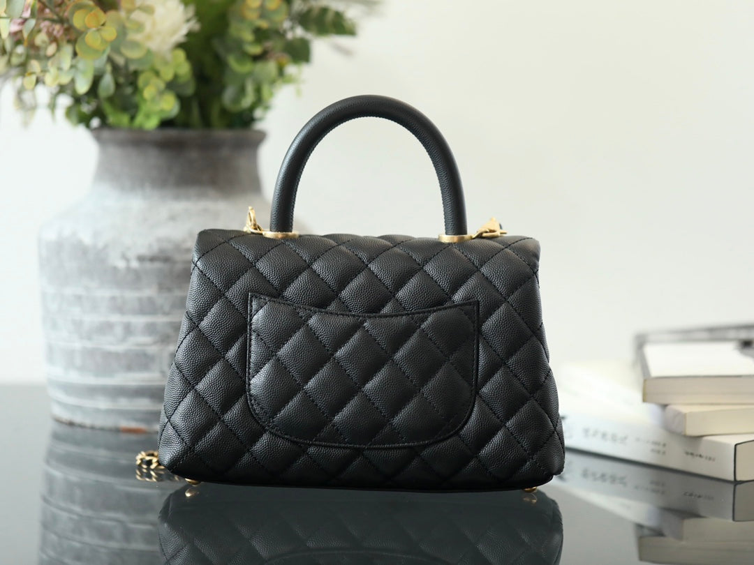 Handle Flap Quilted Caviar Gold-tone small Black